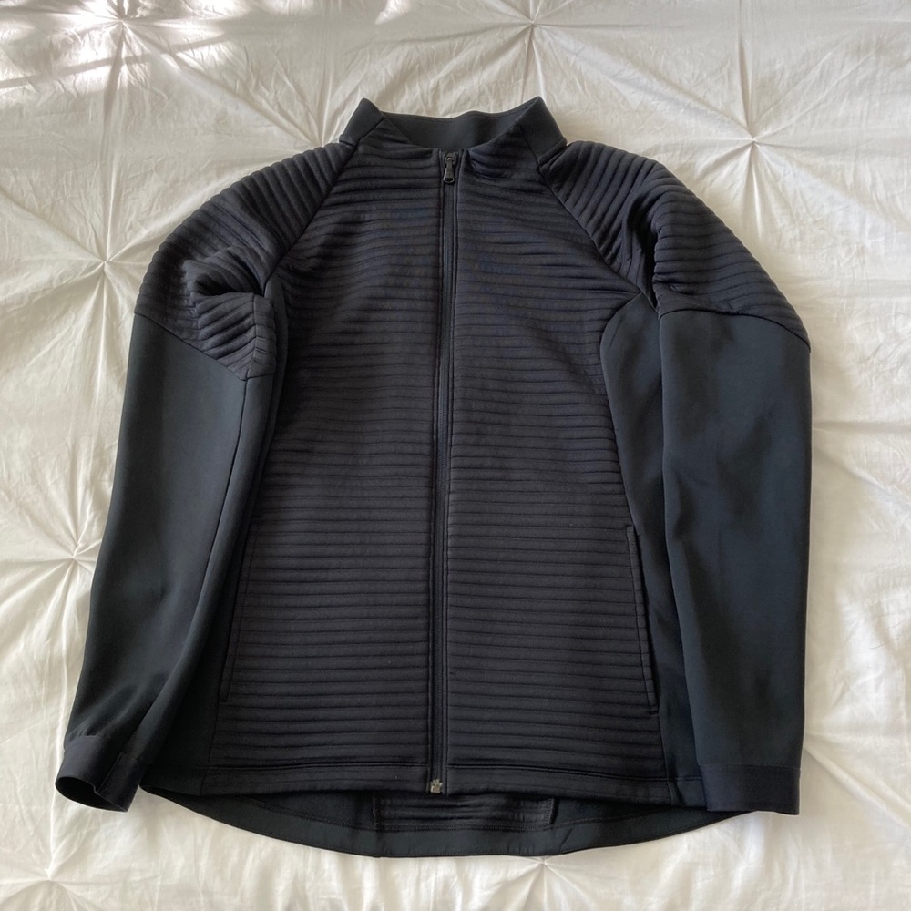 Black full zip UNDER ARMOUR jacket